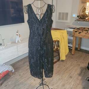 Nicole Miller Black Sequin Sleeveless V-Neck Cocktail Dress
